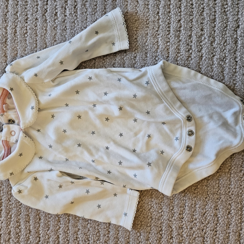 Baby Boden Star Patterned Long Sleeved Baby Onesie
